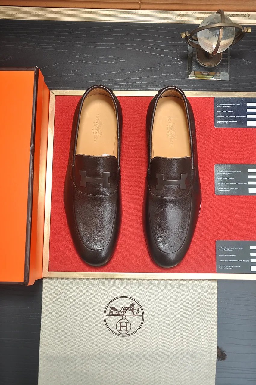Men's shoes 💰500💶[HERMES] (cowhide lining)🍀Italian top luxury🍀He does not pursue novel styles and gorgeous colors, but attracts the favor of successful men with his flawless, elegant and classic style! This very, very comfortable, simple and stable style makes it easy to match any style! The pattern is absolutely 1:1 refined from the original case, and we strive for excellence in materials, imported cowhide + cowhide lining💪💪💪extraordinary texture👍! .Black brown code number: 38 to 45 (45 customized)